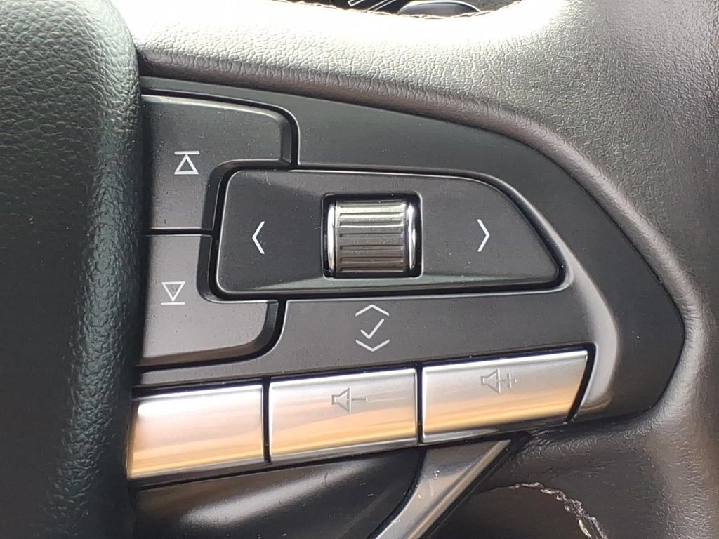 Used 2024 Cadillac XT6 Luxury AWD/4WD image 11