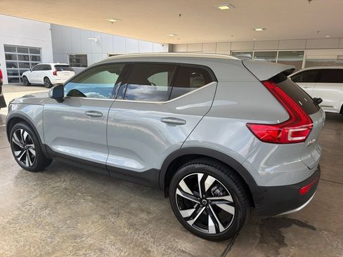 Used 2025 Volvo XC40 B5 Plus w/ Protection Package Premier AWD/4WD image 7