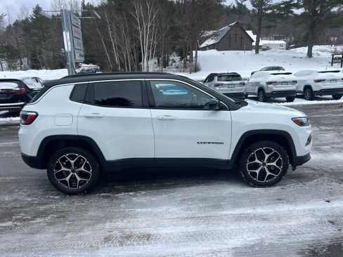 New 2026 Jeep Compass Limited image 4