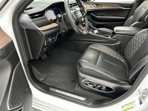 Used 2023 Jeep Grand Cherokee L Summit w/ Advanced Protech Group IV image 11