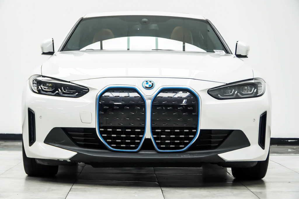Used 2023 BMW i4 eDrive40 w/ Premium Package RWD image 11