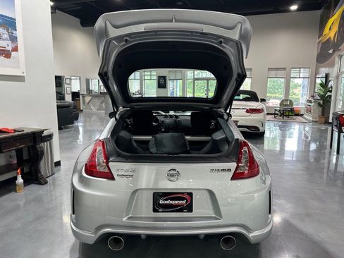 Used 2010 Nissan 370Z NISMO RWD image 38