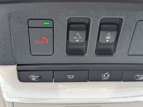 New 2025 Nissan Pathfinder SV w/ SV Premium Package image 26