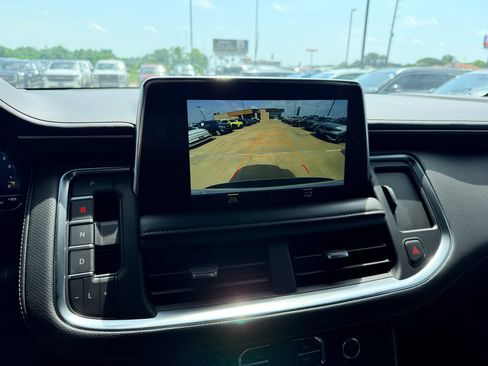 Used 2022 Chevrolet Suburban Premier RWD image 19