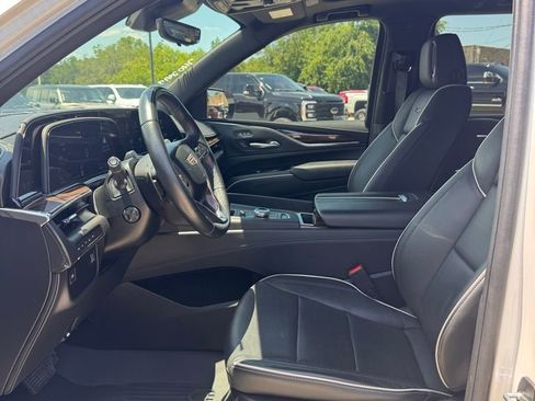 Used 2024 Cadillac Escalade ESV Premium Luxury w/ LPO, Floor Liner Package AWD/4WD image 6