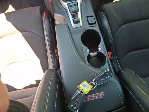 Used 2022 Chevrolet Camaro SS RWD image 12