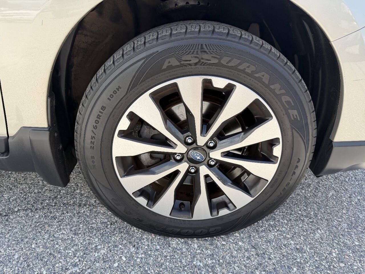 Used 2017 Subaru Outback 2.5i Limited AWD/4WD image 31