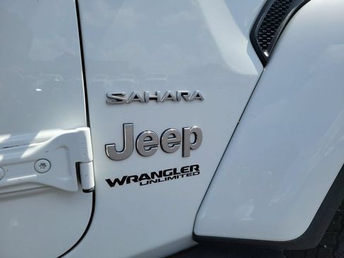Used 2021 Jeep Wrangler Unlimited Sahara AWD/4WD image 29