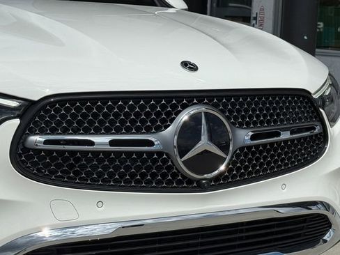 Certified 2025 Mercedes-Benz GLC 300 4MATIC image 38