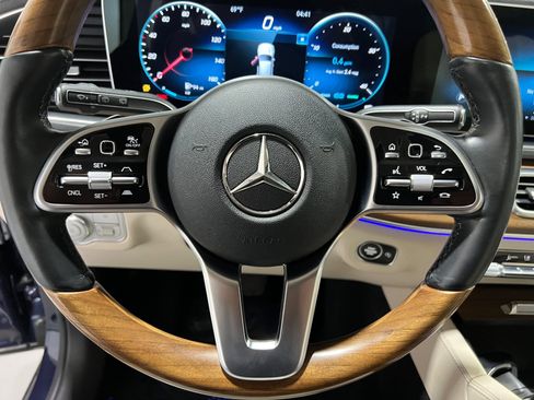 Used 2022 Mercedes-Benz GLS 450 4MATIC image 29