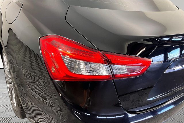 Used 2017 Maserati Ghibli RWD image 20