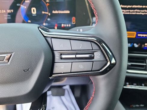 New 2025 Chevrolet Equinox EV RS w/ Convenience Package II image 16