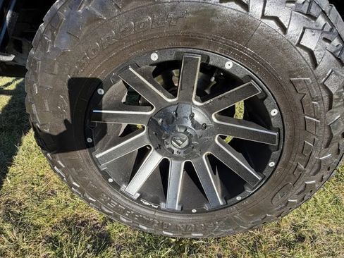 Used 2017 Ford F250 Lariat w/ Lariat Value Package image 42