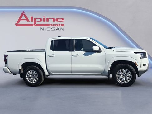 Used 2022 Nissan Frontier SV image 6