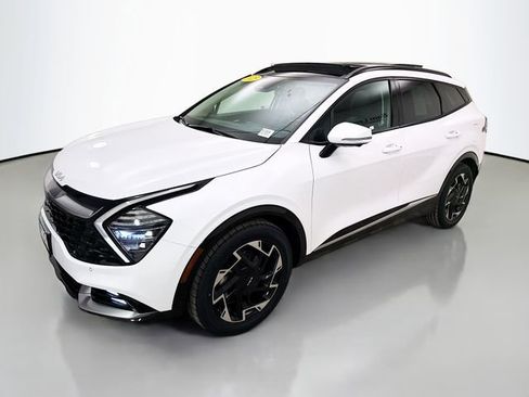 Used 2023 Kia Sportage SX image 3