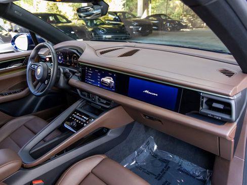 Certified 2025 Porsche Macan 4 Electric image 53