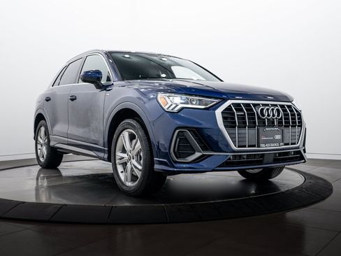 Certified 2023 Audi Q3 2.0T Premium Plus w/ Premium Plus Package AWD/4WD image 1