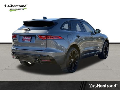 Used 2018 Jaguar F-PACE S image 5