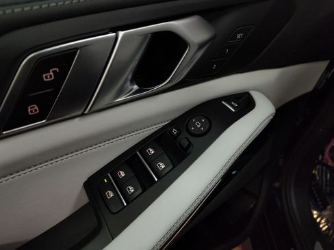 New 2026 BMW X5 xDrive40i w/ M Sport Package image 12