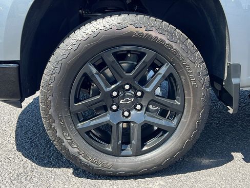 Used 2025 Chevrolet Silverado 1500 LT Trail Boss AWD/4WD image 13