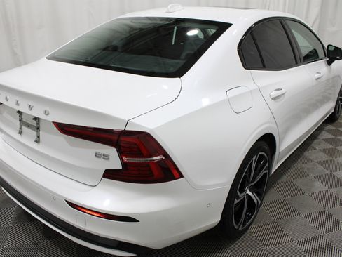 Used 2024 Volvo S60 B5 Plus FWD image 32