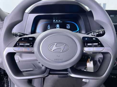 New 2025 Hyundai Elantra SE image 15