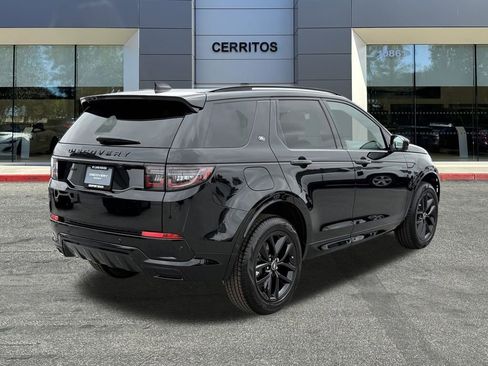 New 2025 Land Rover Discovery Sport Dynamic SE image 4
