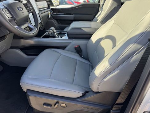 Used 2025 Ford F150 Lightning Flash AWD/4WD image 15
