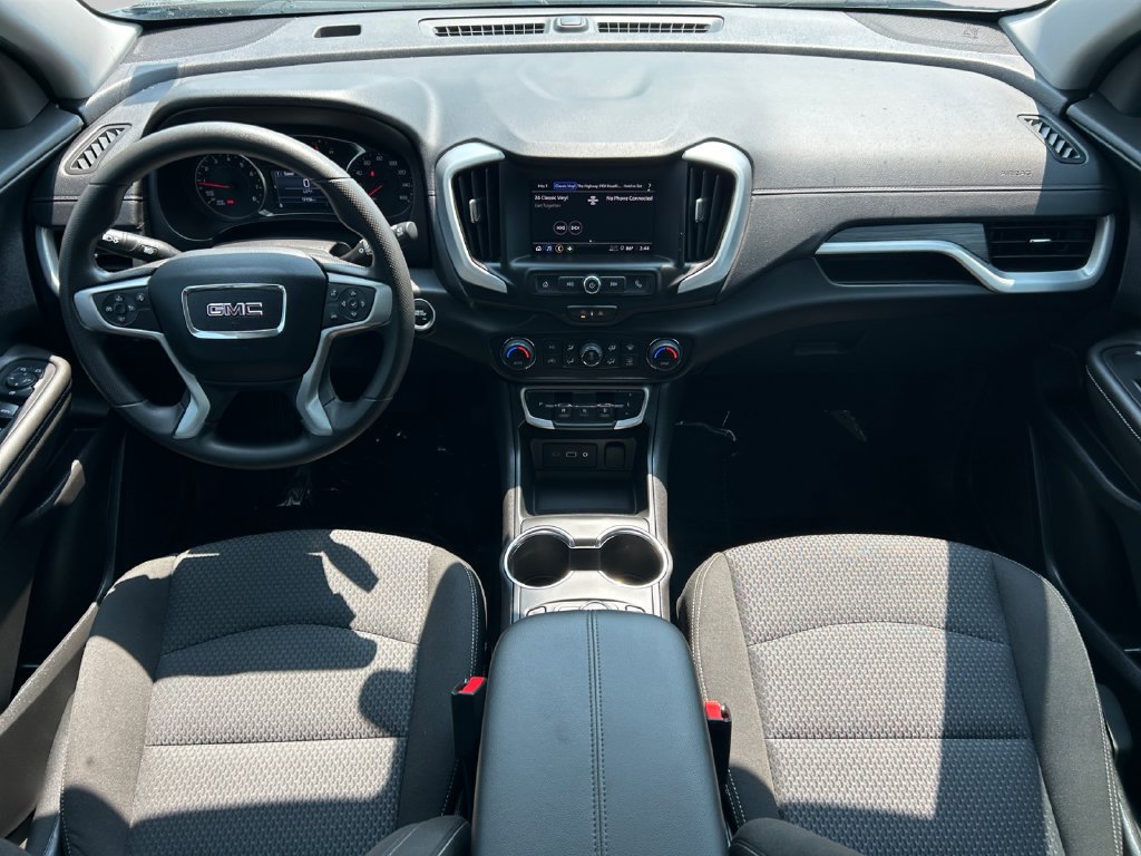 Used 2024 GMC Terrain SLE w/ Driver Convenience Package FWD image 11