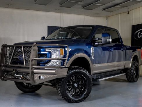 Used 2020 Ford F250 Lariat w/ Lariat Ultimate Package AWD/4WD image 3