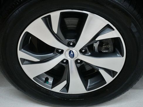 Used 2020 Subaru Ascent Premium w/ Convenience Package image 18