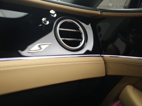 New 2026 Bentley Continental GTC AWD/4WD image 31