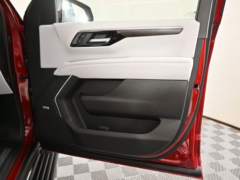 New 2026 Chevrolet Tahoe Premier AWD/4WD image 12