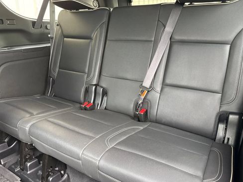 Used 2022 GMC Yukon XL SLT w/ SLT Premium Package AWD/4WD image 15