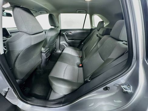 Used 2025 Toyota RAV4 XLE FWD image 29