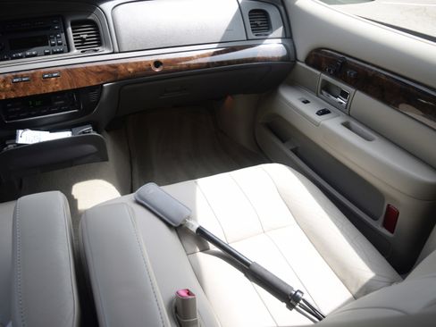 Used 2011 Mercury Grand Marquis LS RWD image 12