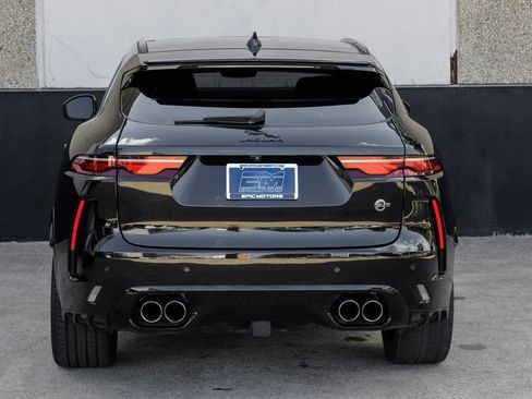 Used 2025 Jaguar F-PACE SVR AWD/4WD image 13