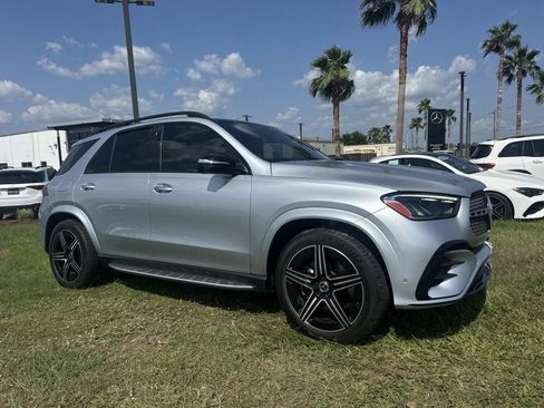 Used 2025 Mercedes-Benz GLE 450e 4MATIC image 3