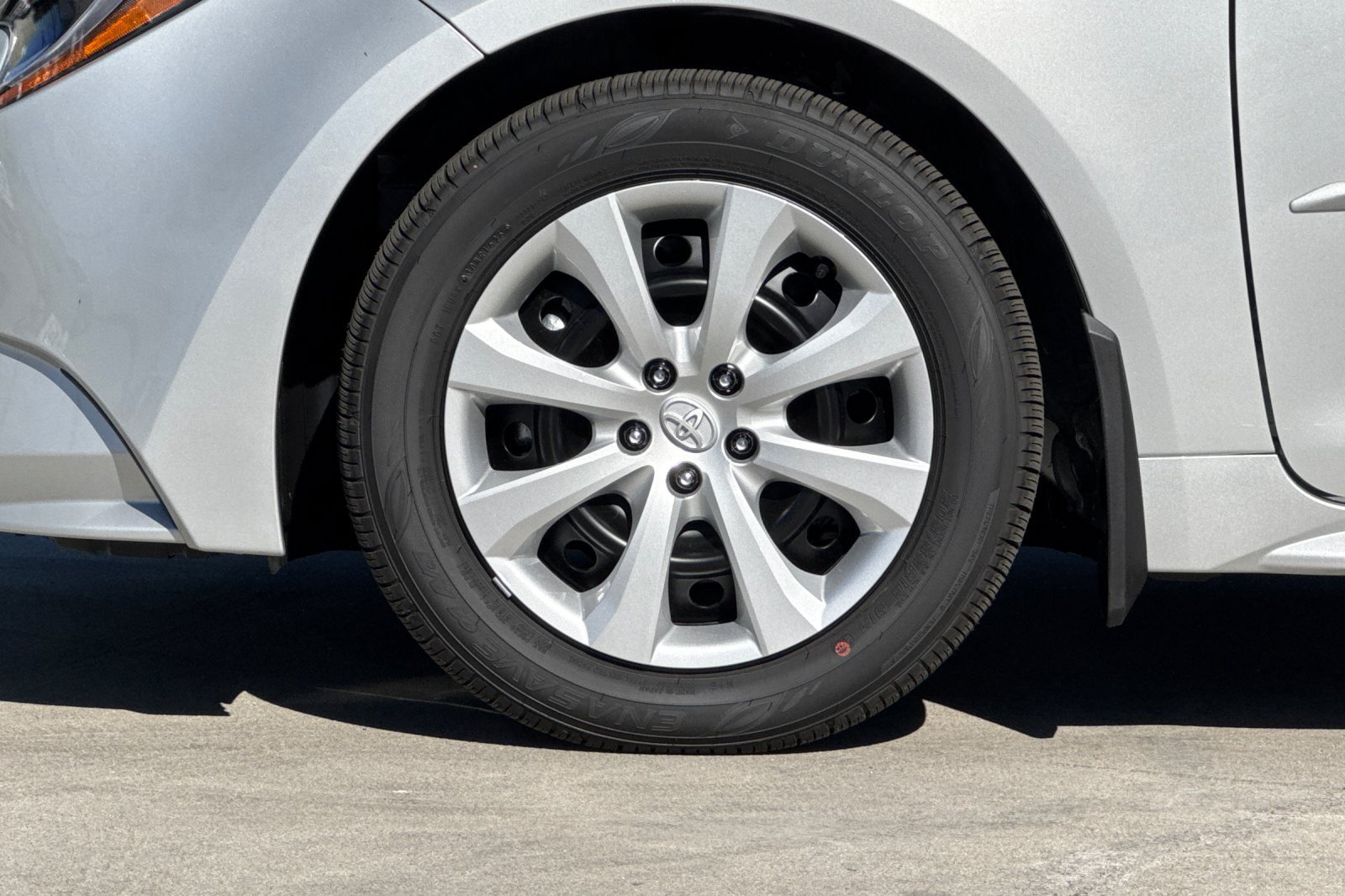 New 2027 Toyota Corolla LE FWD image 31