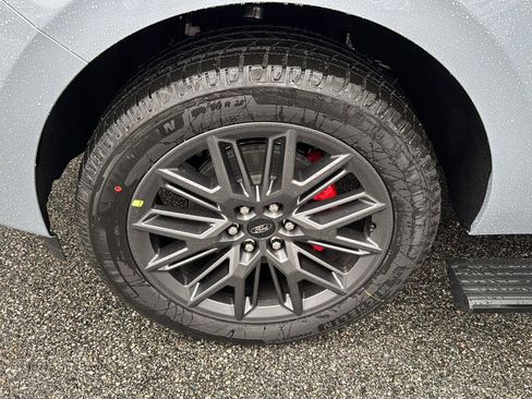 New 2025 Ford Expedition Max Platinum w/ Stealth Performance Package image 47