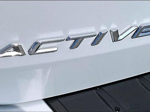 Used 2025 Ford Explorer Active AWD/4WD image 44