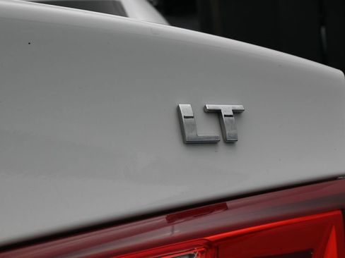 Used 2024 Chevrolet Malibu LT FWD image 34