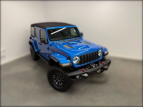 Used 2024 Jeep Wrangler Unlimited Rubicon AWD/4WD image 1