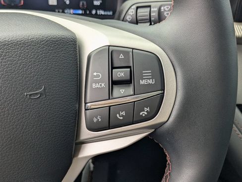 New 2026 Ford Explorer Active RWD image 22