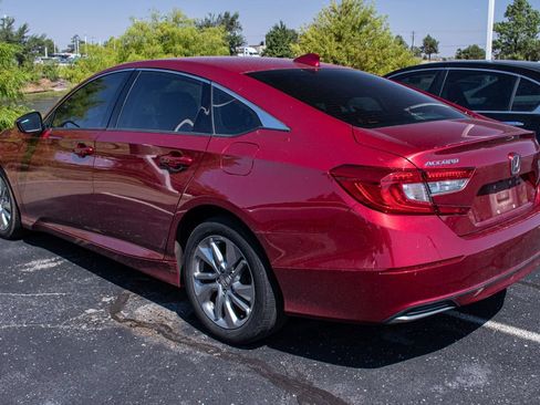 Used 2018 Honda Accord LX image 4
