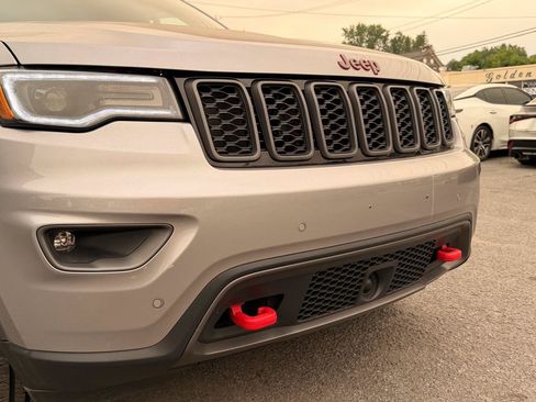 Used 2019 Jeep Grand Cherokee Trailhawk w/ Trailhawk Luxury Group AWD/4WD image 12