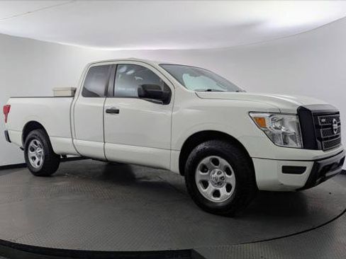 Used 2022 Nissan Titan S RWD image 11
