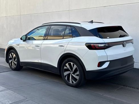 Used 2023 Volkswagen ID.4 Pro image 2