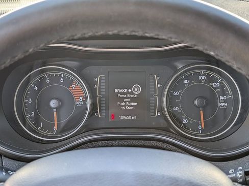 Used 2019 Jeep Cherokee Latitude Plus image 22