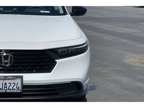 Certified 2025 Honda Accord SE image 19